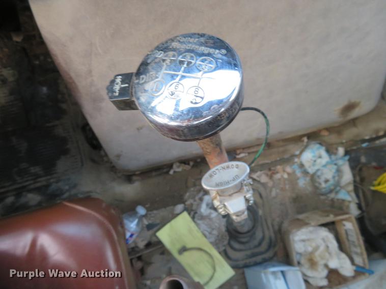 image for item DE6539 1980 International F2574 water truck