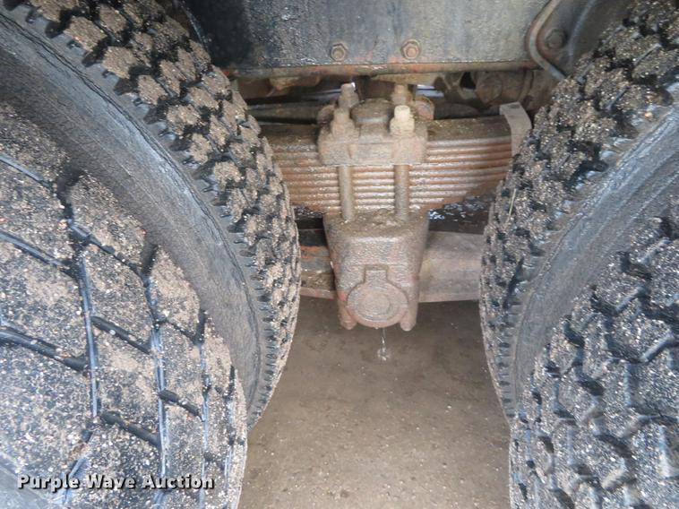 image for item DE6539 1980 International F2574 water truck