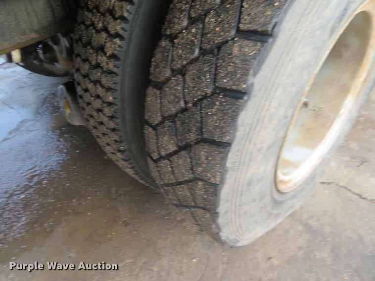 image for item DE6539 1980 International F2574 water truck