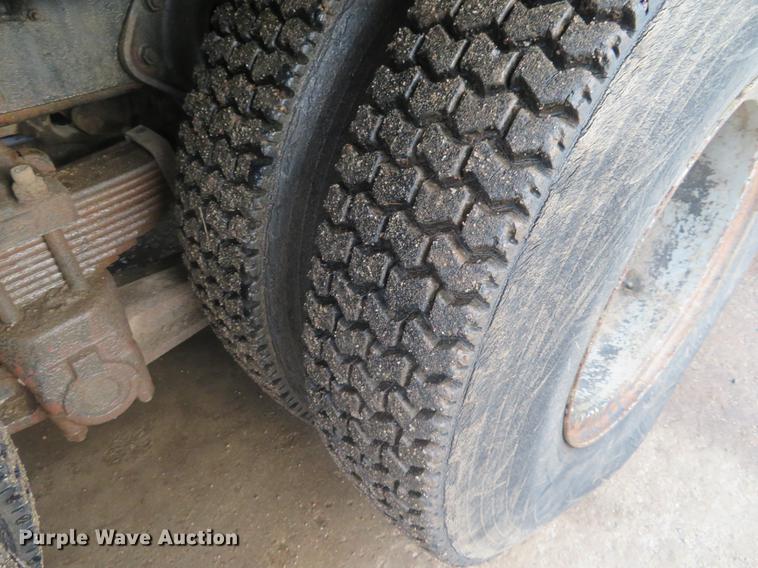 image for item DE6539 1980 International F2574 water truck