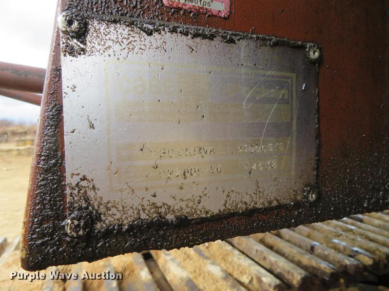 image for item DE6543 Case 220B excavator