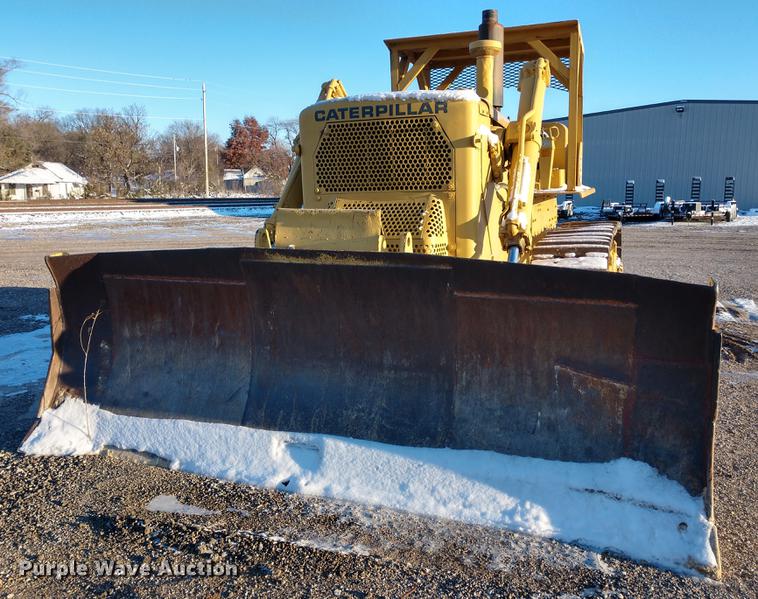 image for item DE6544 Caterpillar D8H dozer