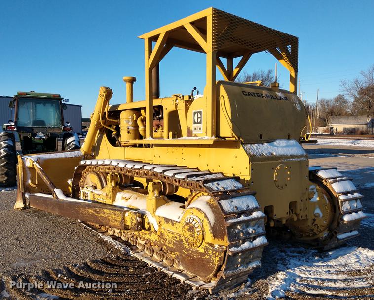 image for item DE6544 Caterpillar D8H dozer