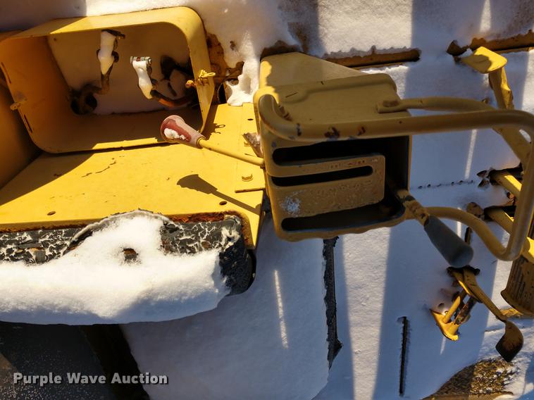 image for item DE6544 Caterpillar D8H dozer