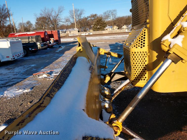 image for item DE6544 Caterpillar D8H dozer