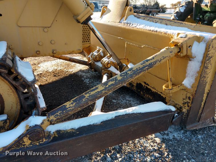 image for item DE6544 Caterpillar D8H dozer