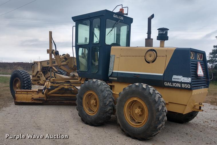 image for item DE6548 1994 Galion Dresser 850 motor grader