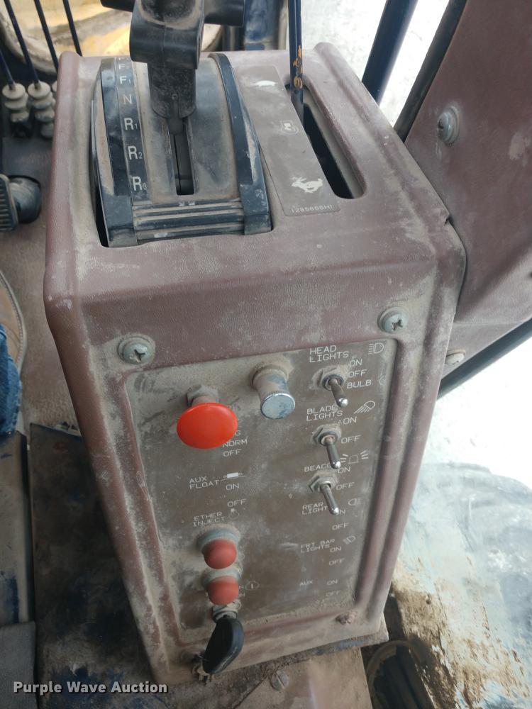 image for item DE6548 1994 Galion Dresser 850 motor grader