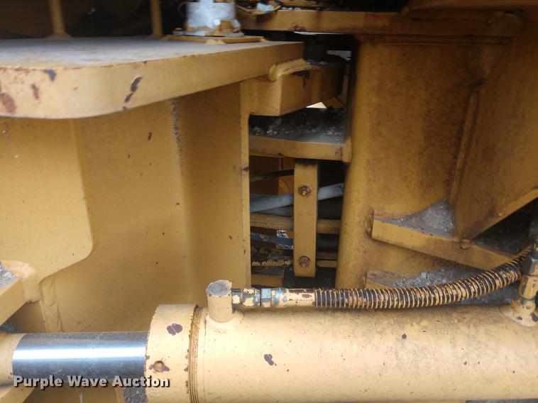 image for item DE6548 1994 Galion Dresser 850 motor grader