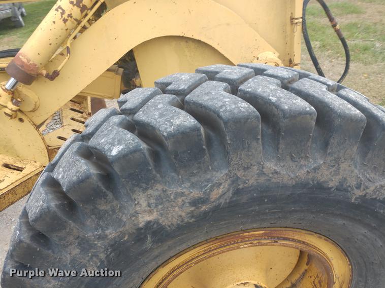 image for item DE6548 1994 Galion Dresser 850 motor grader