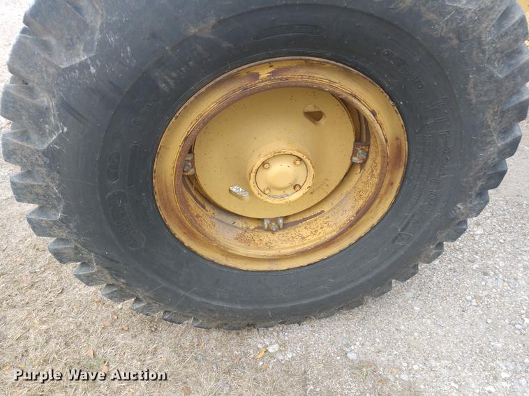 image for item DE6548 1994 Galion Dresser 850 motor grader