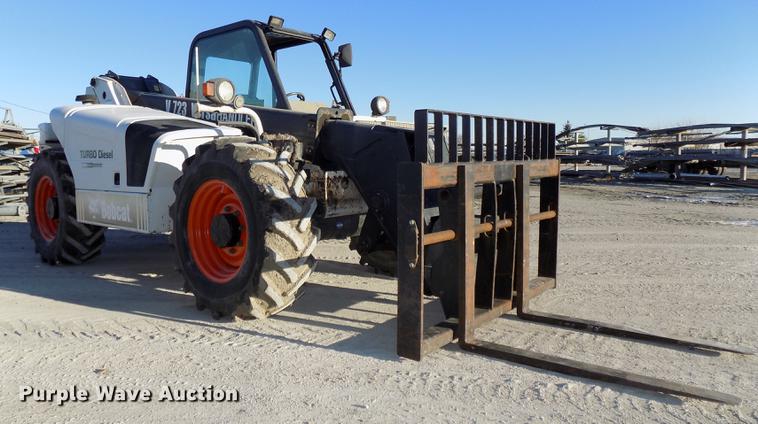 image for item DE7540 2010 Bobcat V723 telehandler