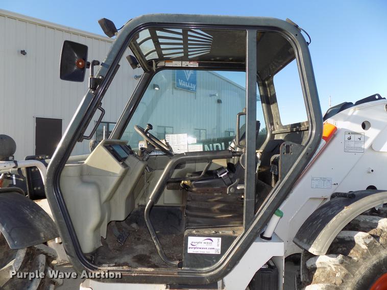 image for item DE7540 2010 Bobcat V723 telehandler