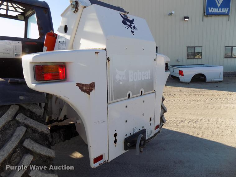 image for item DE7540 2010 Bobcat V723 telehandler