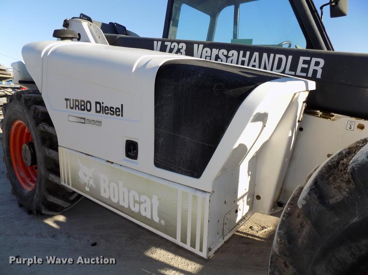 image for item DE7540 2010 Bobcat V723 telehandler
