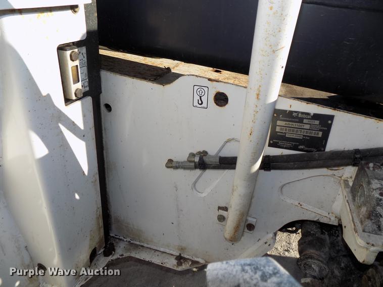 image for item DE7540 2010 Bobcat V723 telehandler