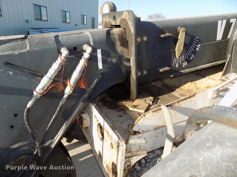 image for item DE7540 2010 Bobcat V723 telehandler