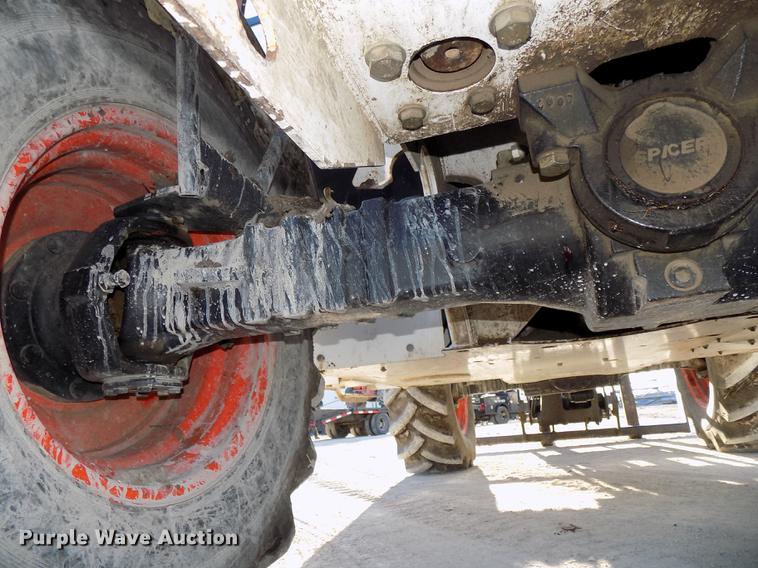 image for item DE7540 2010 Bobcat V723 telehandler