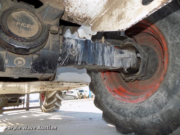 image for item DE7540 2010 Bobcat V723 telehandler