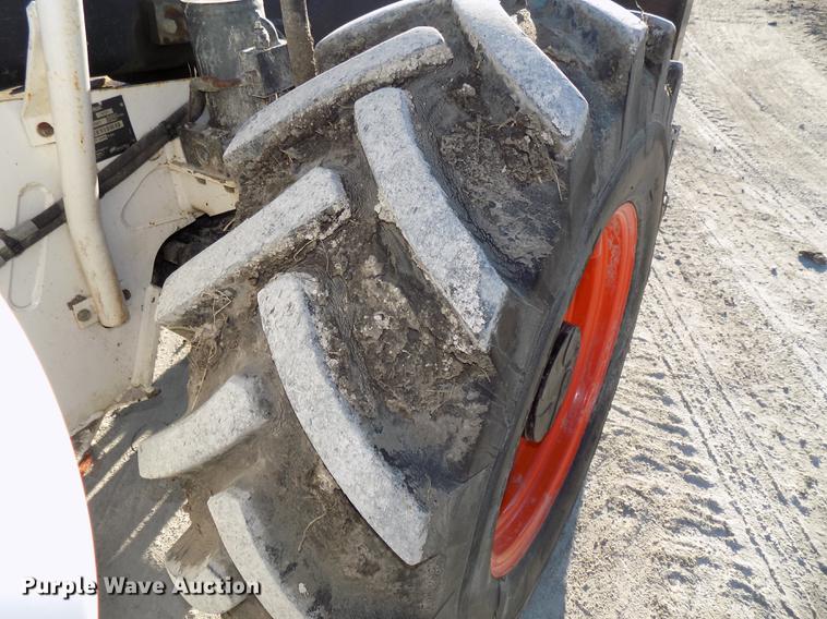 image for item DE7540 2010 Bobcat V723 telehandler
