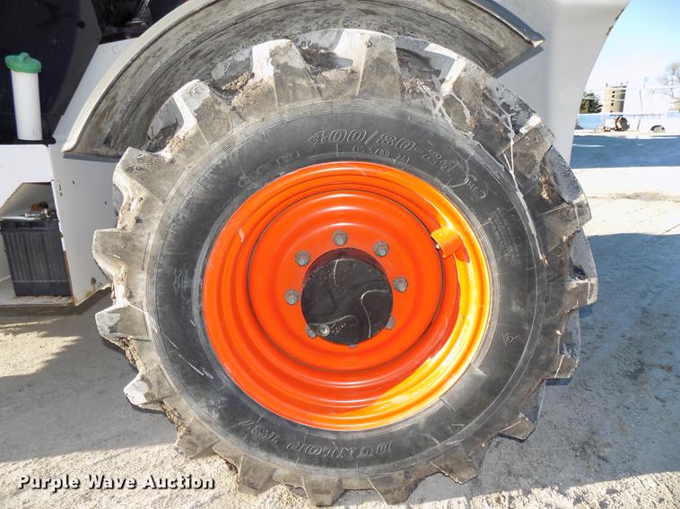 image for item DE7540 2010 Bobcat V723 telehandler