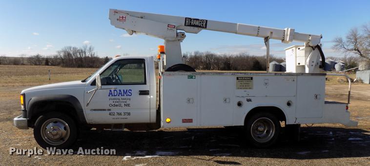image for item DE7548 2000 Chevrolet C3500 bucket truck