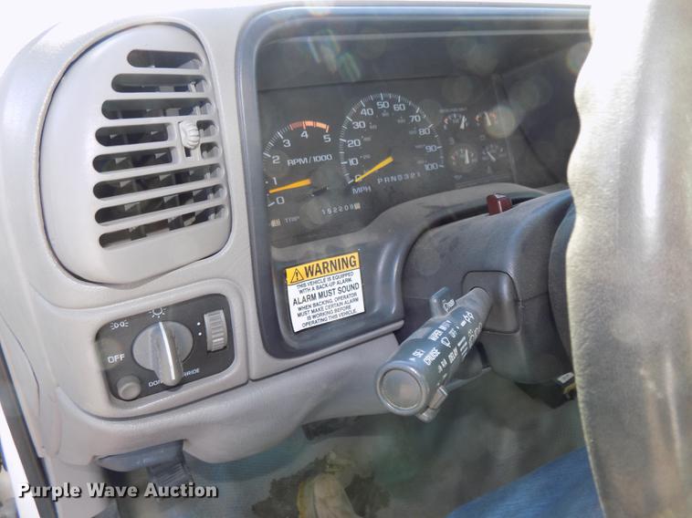 image for item DE7548 2000 Chevrolet C3500 bucket truck