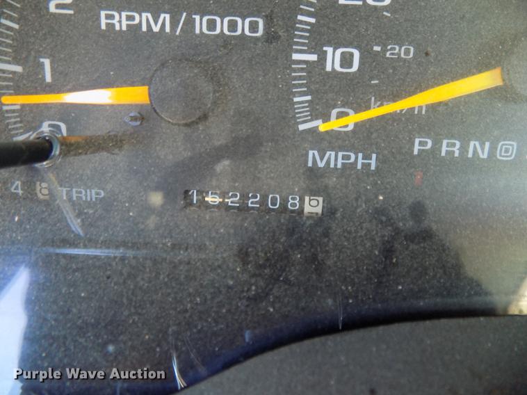 image for item DE7548 2000 Chevrolet C3500 bucket truck