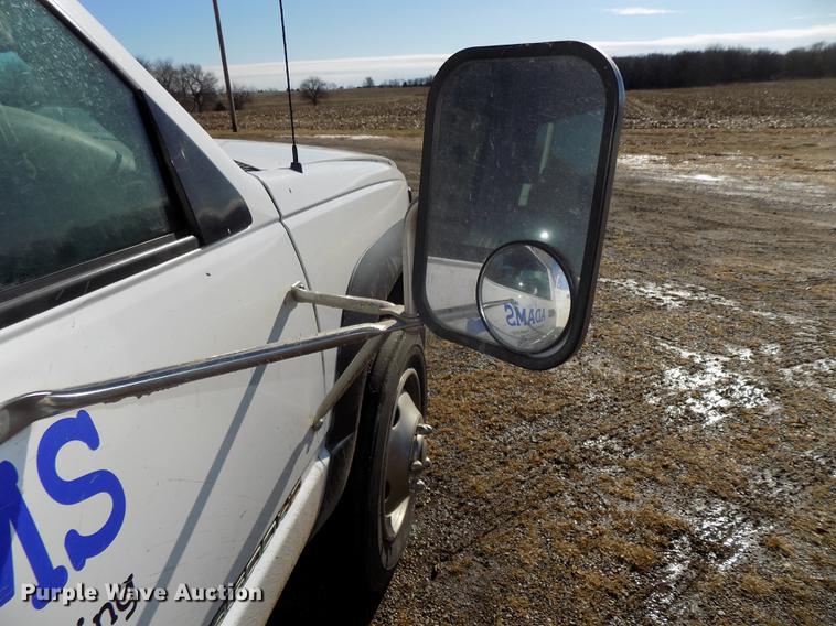 image for item DE7548 2000 Chevrolet C3500 bucket truck