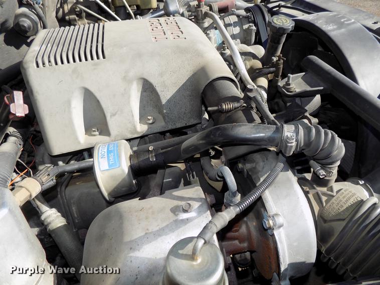 image for item DE7548 2000 Chevrolet C3500 bucket truck