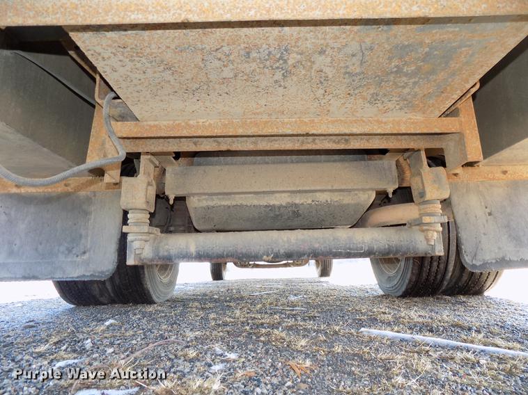 image for item DE7548 2000 Chevrolet C3500 bucket truck