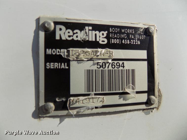 image for item DE7548 2000 Chevrolet C3500 bucket truck