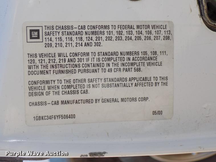 image for item DE7548 2000 Chevrolet C3500 bucket truck