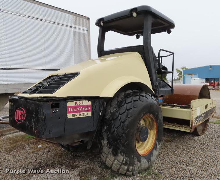 image for item DF1274 Ingersoll Rand SD105DX single drum roller