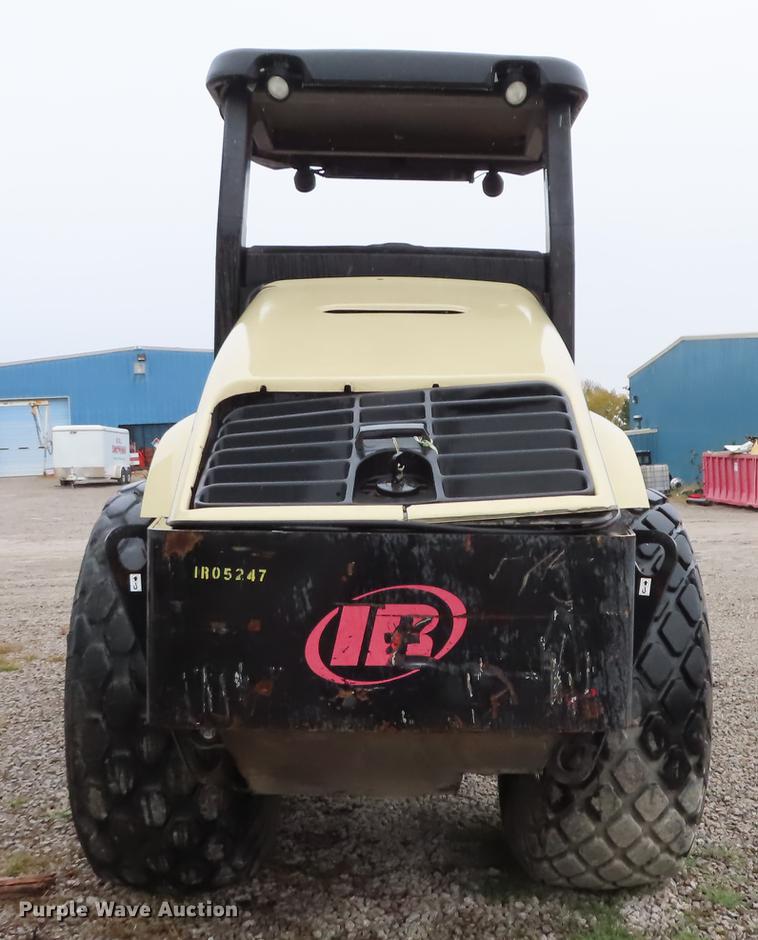 image for item DF1274 Ingersoll Rand SD105DX single drum roller