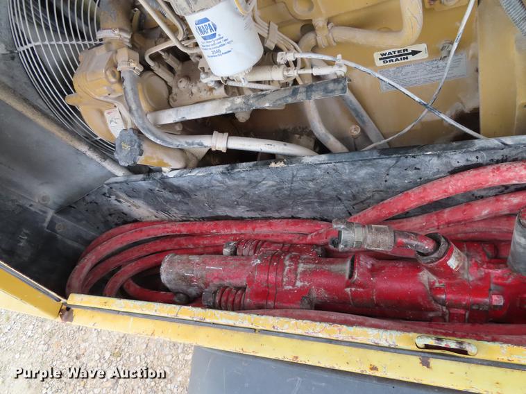 image for item DF1287 2002 Sullair air compressor