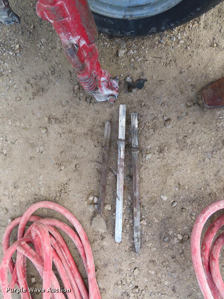 image for item DF1287 2002 Sullair air compressor