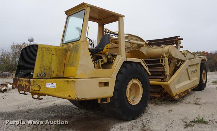 image for item DF1558 1984 John Deere 862 elevating scraper
