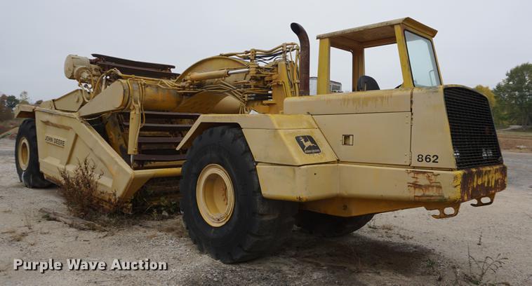 image for item DF1558 1984 John Deere 862 elevating scraper