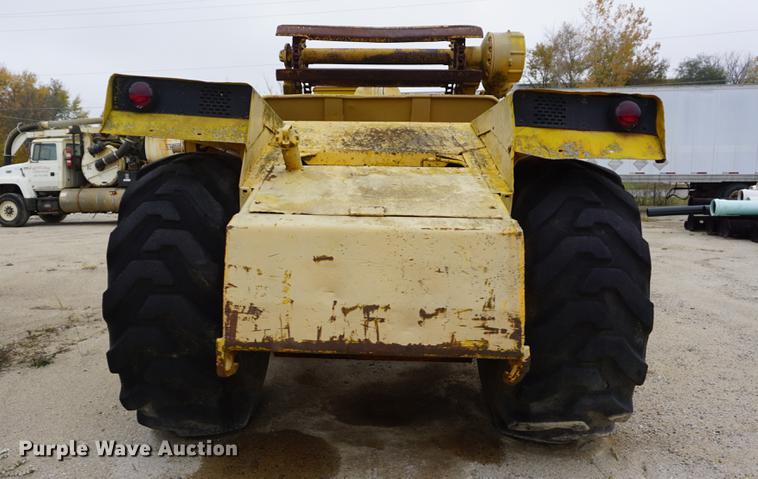 image for item DF1558 1984 John Deere 862 elevating scraper