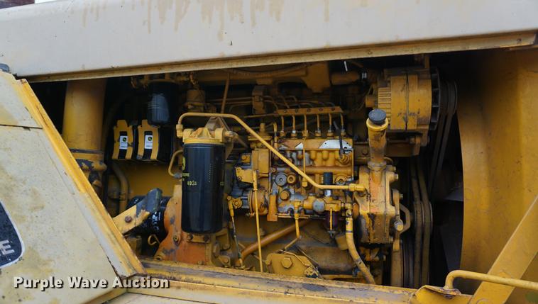 image for item DF1558 1984 John Deere 862 elevating scraper