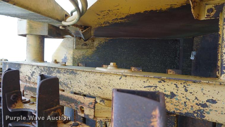 image for item DF1558 1984 John Deere 862 elevating scraper