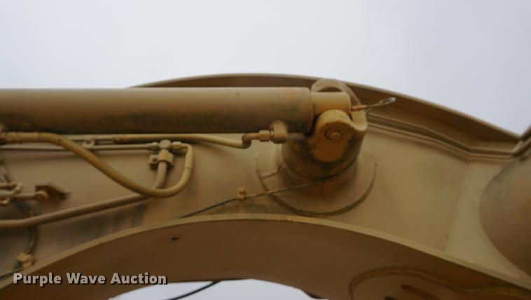 image for item DF1558 1984 John Deere 862 elevating scraper