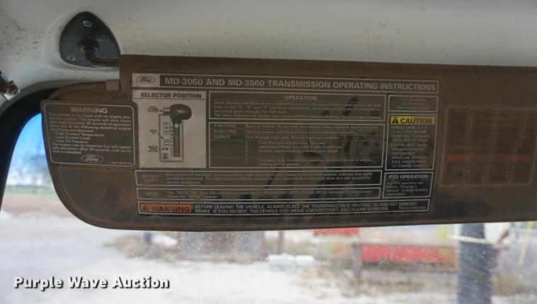 image for item DF1559 1995 Ford L8000 vacuum truck