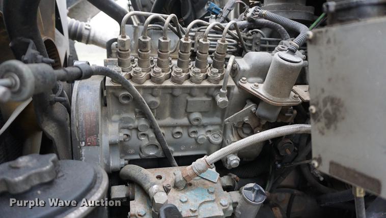 image for item DF1559 1995 Ford L8000 vacuum truck