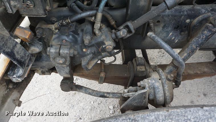 image for item DF1559 1995 Ford L8000 vacuum truck