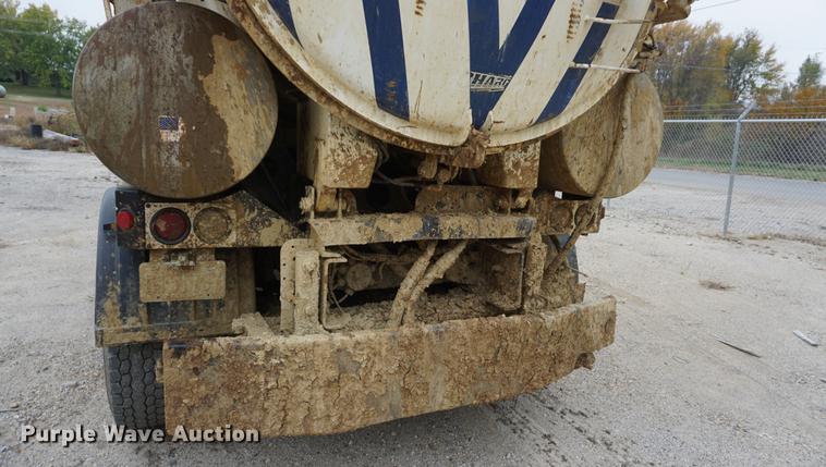 image for item DF1559 1995 Ford L8000 vacuum truck