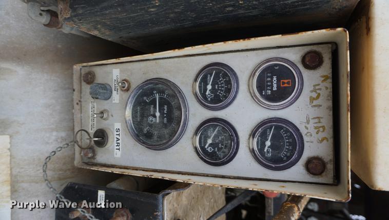 image for item DF1559 1995 Ford L8000 vacuum truck