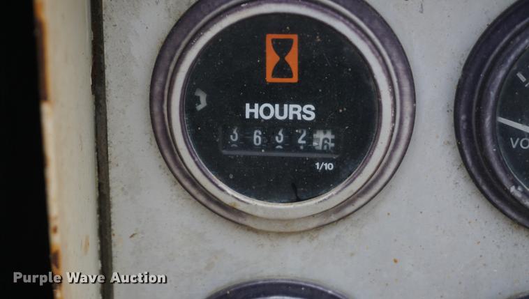 image for item DF1559 1995 Ford L8000 vacuum truck