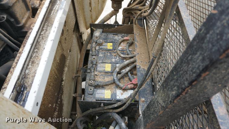 image for item DF1559 1995 Ford L8000 vacuum truck